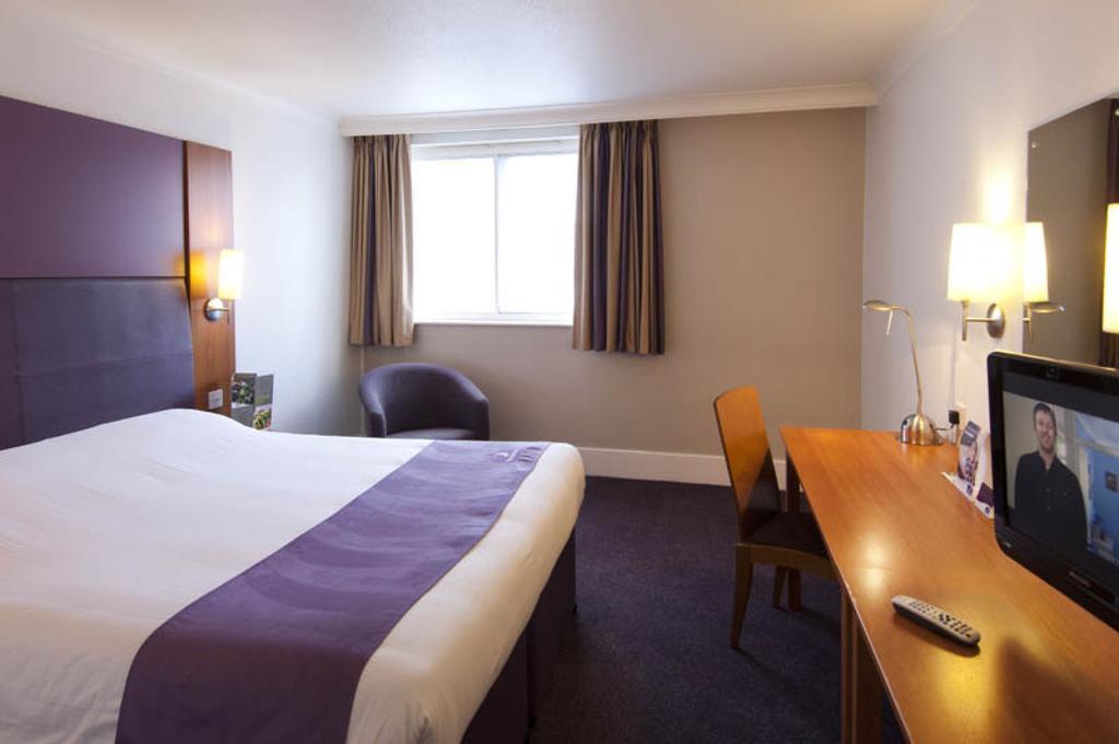 Premier Inn Birmingham City - Aston 客房 照片